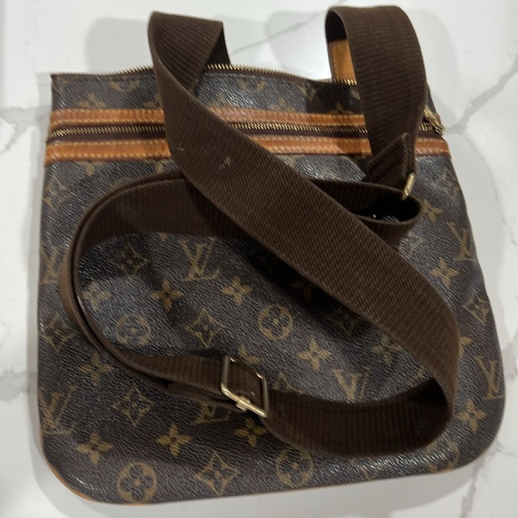 Louis Vuitton Handbags - Louis Vuitton Brown Messenger Bag with Monogram Canvas